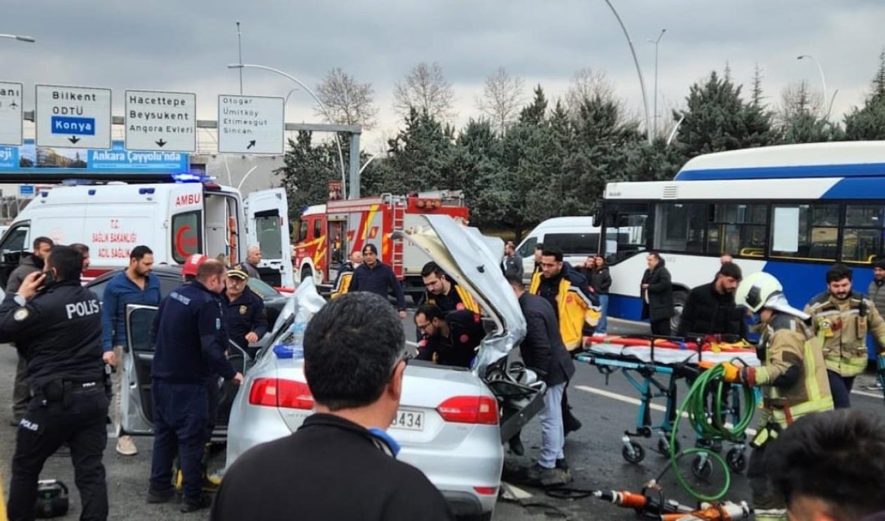 Durakta bekleyen EGO otobüsüne otomobil çarptı: 1’i ağır 4 yaralı