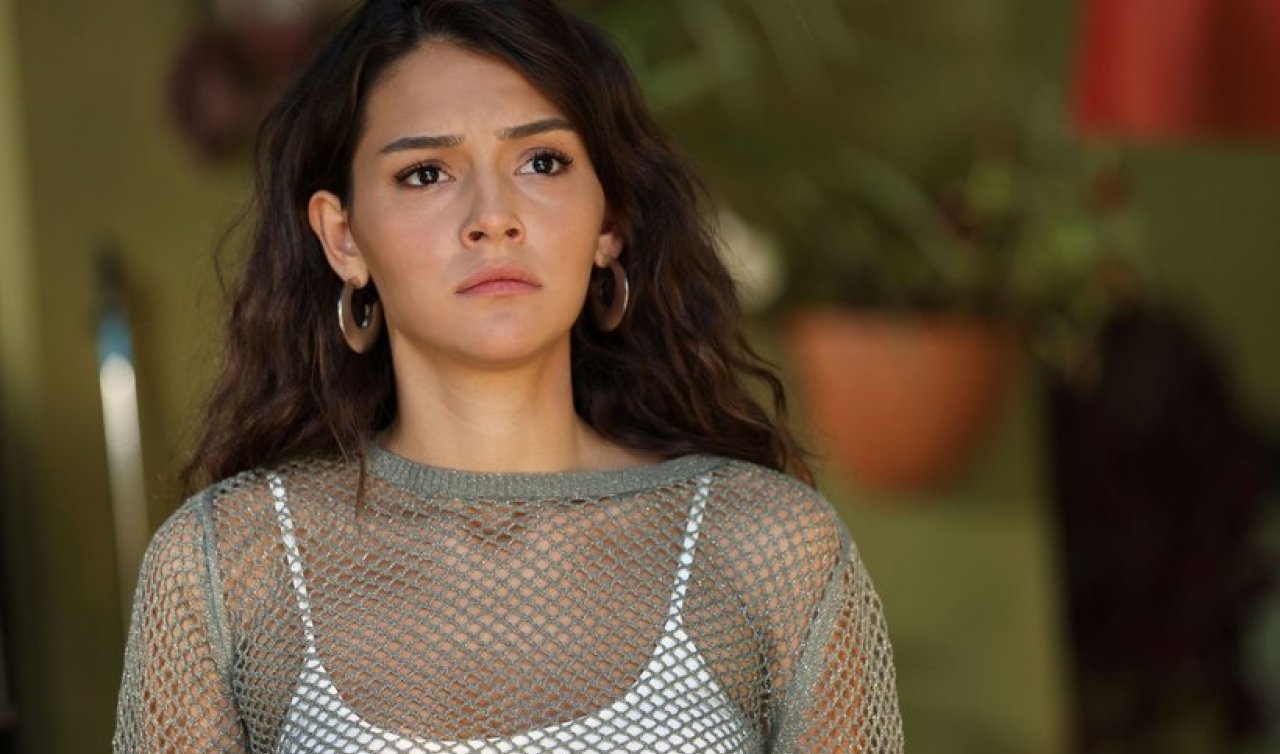 Oyuncu Çağla Boz ve Melis Sabah gözaltında! Ünlülere operasyon