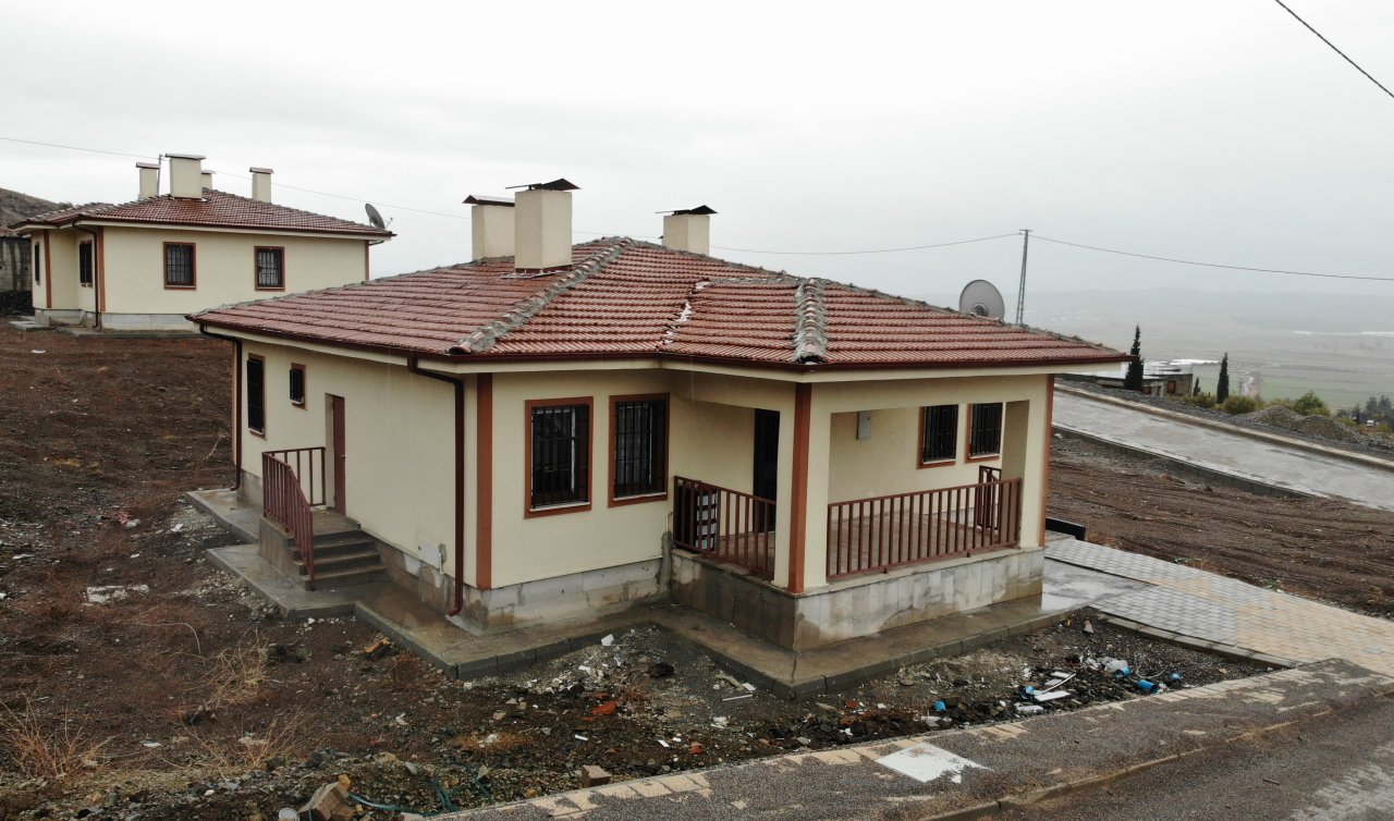 Depremzede vatandaş: “Babamızın yapmadığını devletimiz yaptı’’