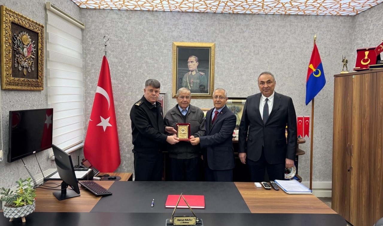 Çiftçi 70 milyonluk mal varlığını jandarmaya bağışladı