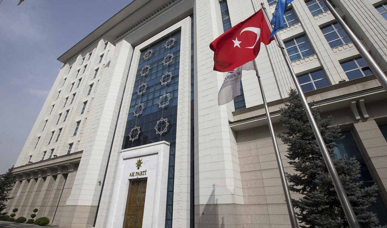 AK Parti’den Özgür Özel’in Suriye açıklamalarına tepki