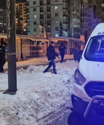 İki grup arasında bıçaklı kavga; 2’si ağır 3 yaralı