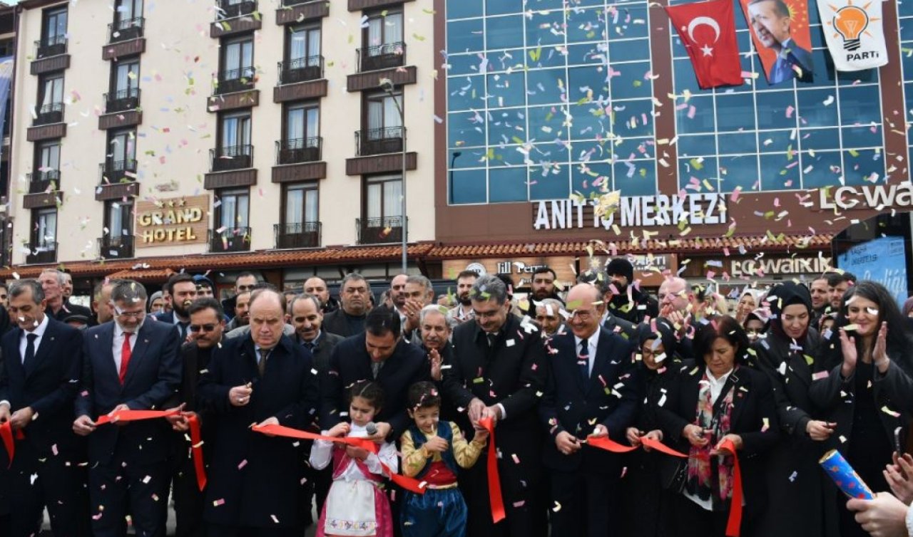 AK Parti Akşehir İlçe Başkanlığı yeni binasında