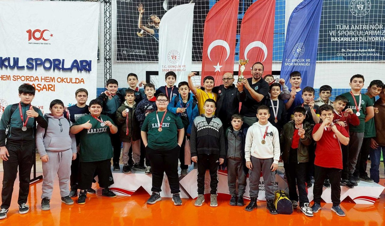 Karatay Belediyespor güreş takımı Kahramanmaraş’tan ikincilikle döndü