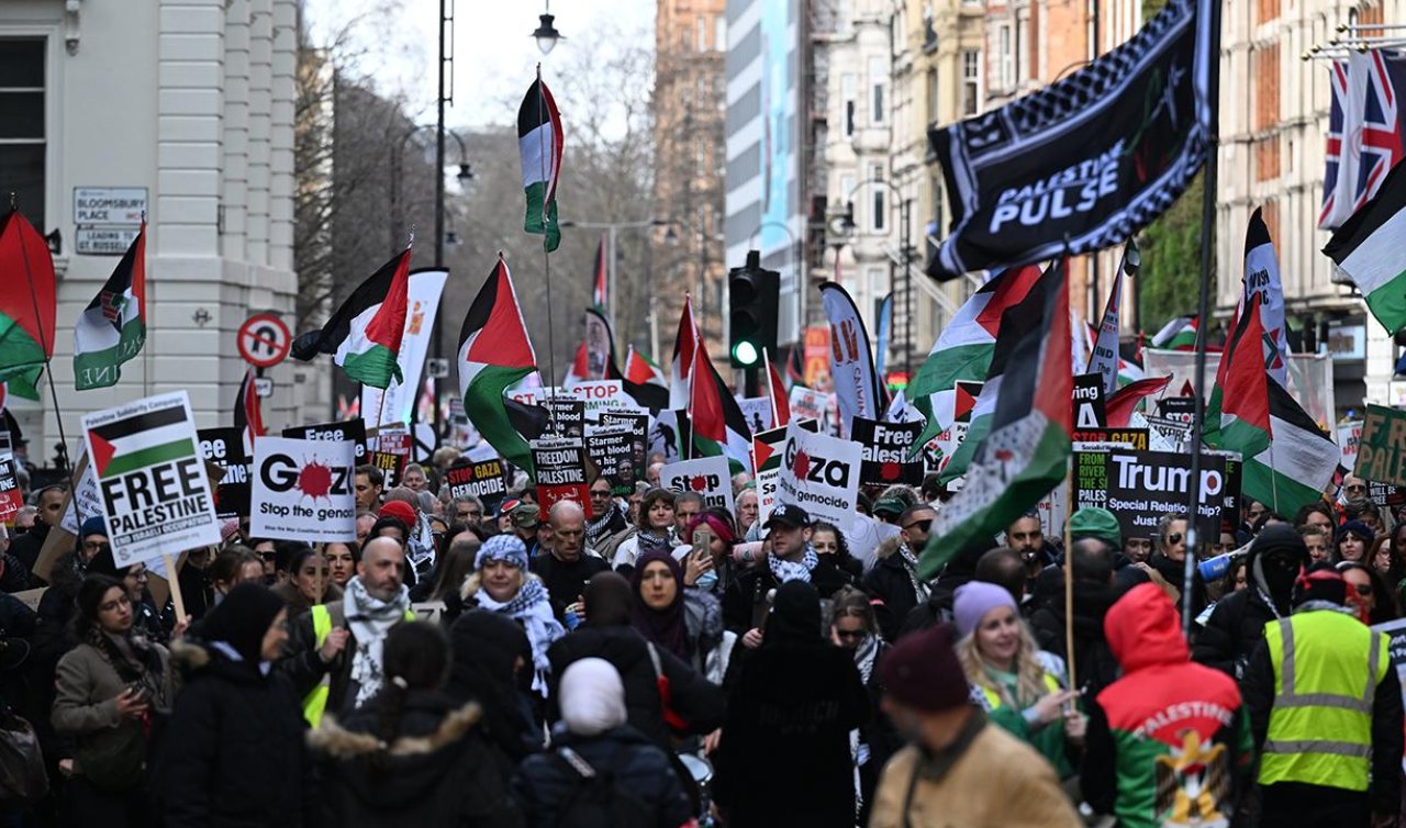 İngiltere’de on binler Filistin’e destek verdi