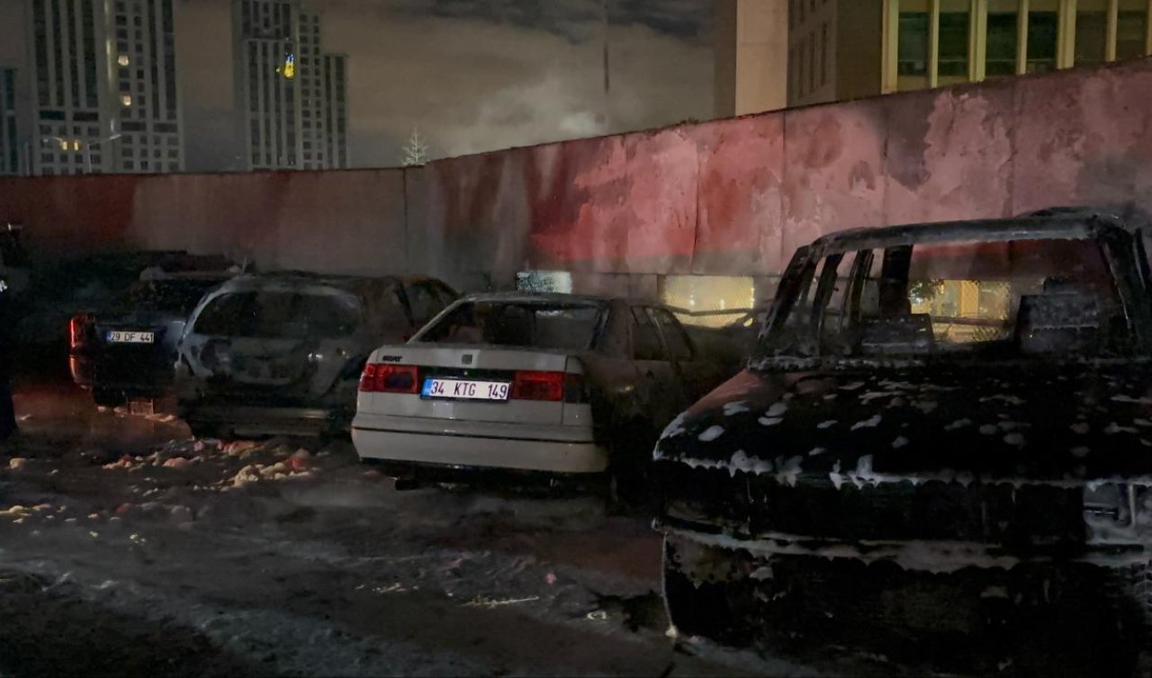 Sanayi sitesinde çıkan yangında 5 otomobil yandı