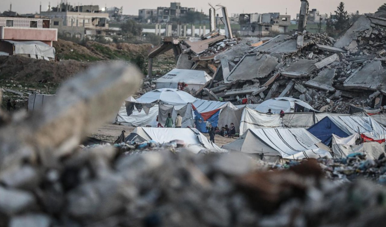 Katil İsrail’in Gazze’ye saldırılarında 37 Filistinli hayatını kaybetti