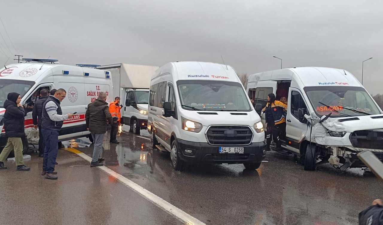 Ambulans ile işçi servisi çarpıştı: 11 yaralı