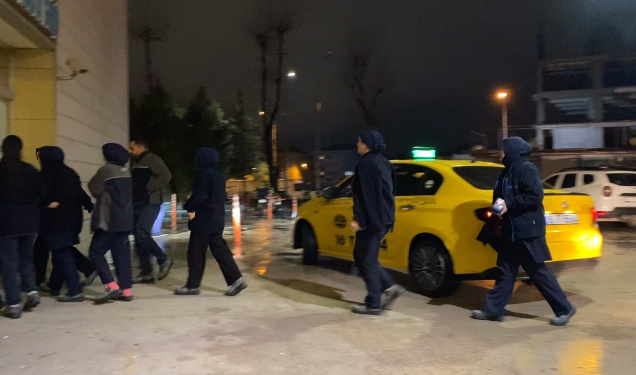 Gıda zehirlenme şüphesiyle 20 işçi hastaneye kaldırıldı