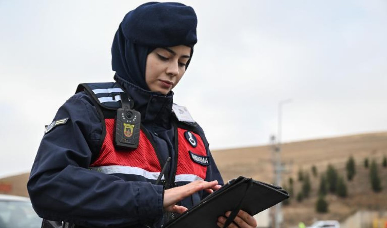 Güvenlik güçleri 116 bin 341 yaka kamerasını aktif olarak kullanıyor