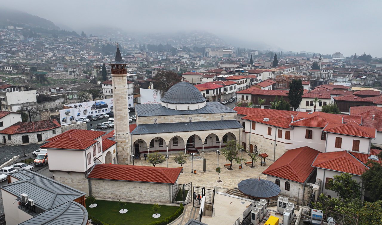 Hatay’da depremde zarar gören simge yapılar aslına uygun şekilde ayağa kaldırıldı