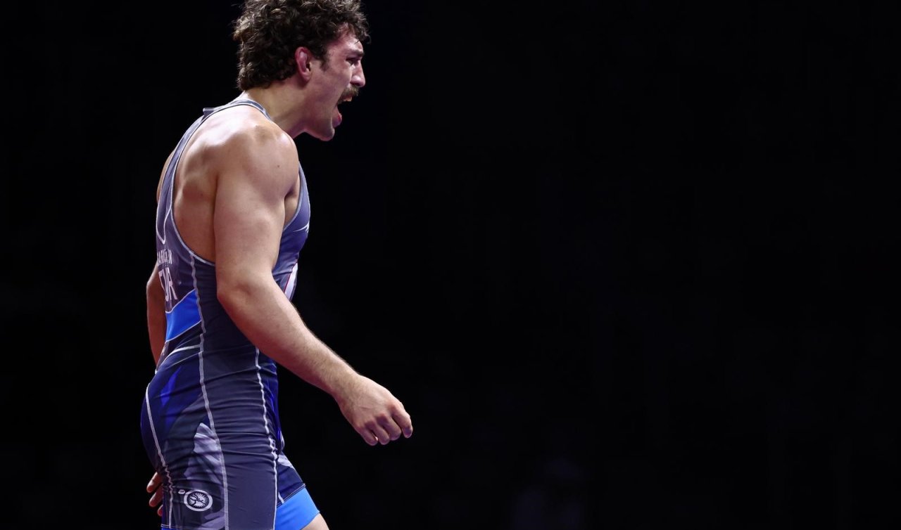 Milli güreşçi Yüksel Sarıçiçek Zagreb’te şampiyon oldu