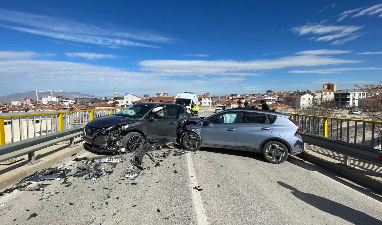 Cip ile otomobil kafa kafaya çarpıştı: 6 yaralı