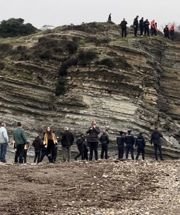 3 gündür kayıp olan kadın kayalıklarda ölü bulundu
