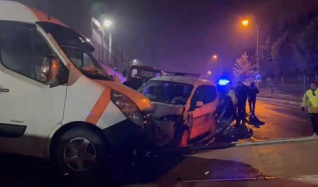 Polis aracıyla otomobil çarpıştı: 3 yaralı