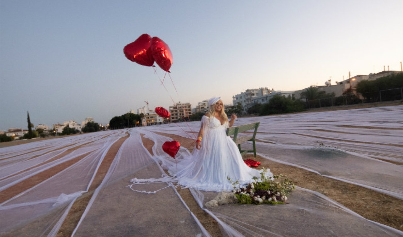 2018’de evlenen ve en uzun düğün duvağına sahip olarak Guinness Dünya Rekorları’na giren Maria Paraskeva’nın duvağının uzunluğu yaklaşık kaç metredir? Kim Milyoner Olmak İster 200 bin tl’lik soru
