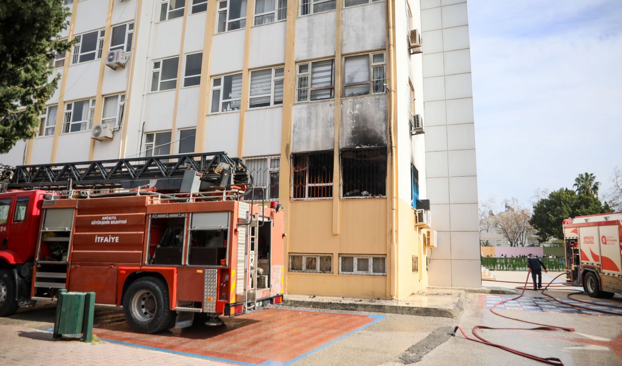İlkokulda yangın çıktı; öğrenciler tahliye edildi