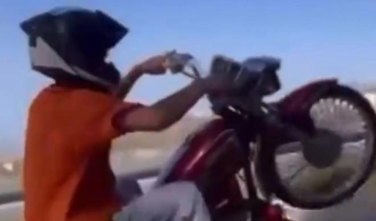 Motosiklette akrobatik hareketler yapan sürücüye 77 bin lira ceza