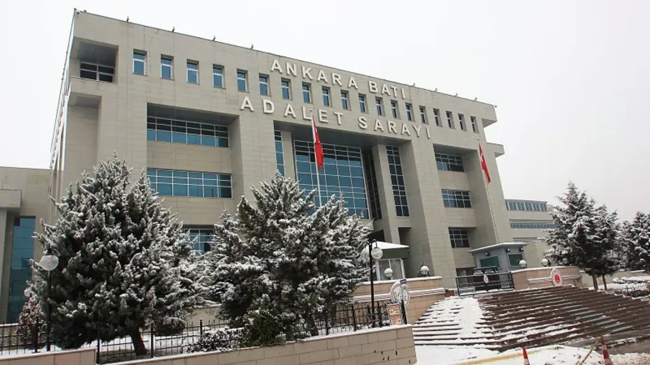 Adres bu sefer Ankara: Adliye memuru altınları çaldı!