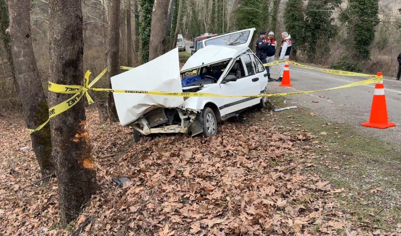 Otomobil ağaca çarptı: 1 ölü 2 yaralı