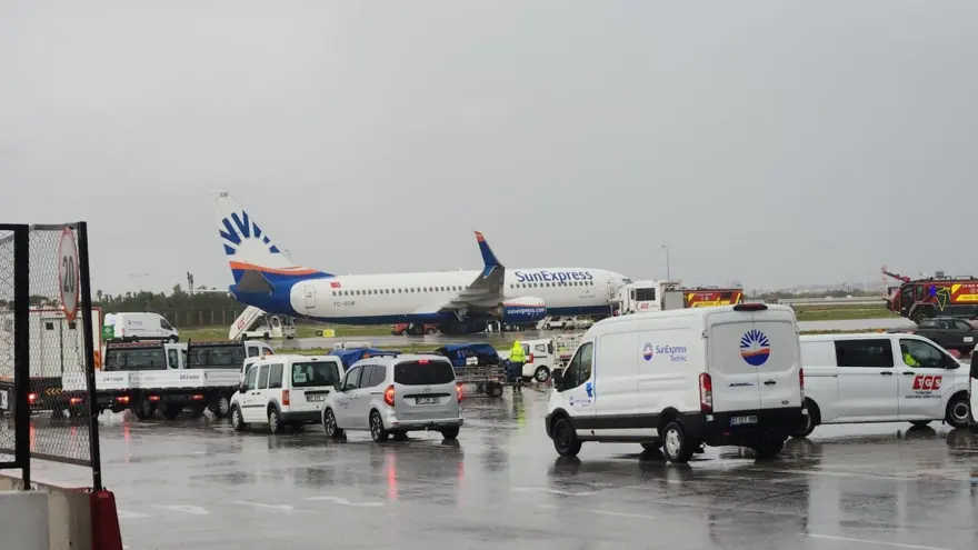 Facianın eşiğinden dönüldü: Kalkışta uçağın tekerleği koptu!