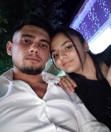 Minibüsle çarpışan otomobilin sürücüsü ve eşi öldü