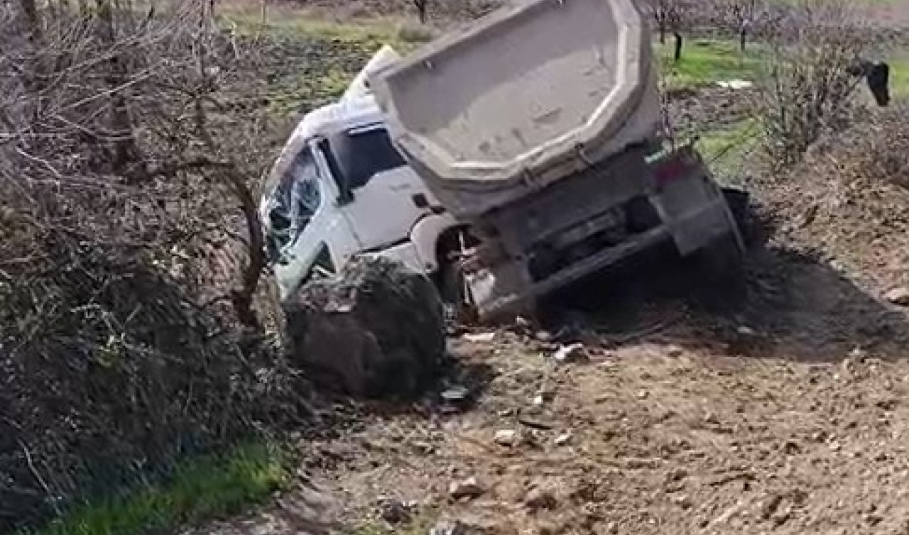 Hafriyat kamyonuyla çarpışan otomobilin sürücüsü yaralandı eşi öldü