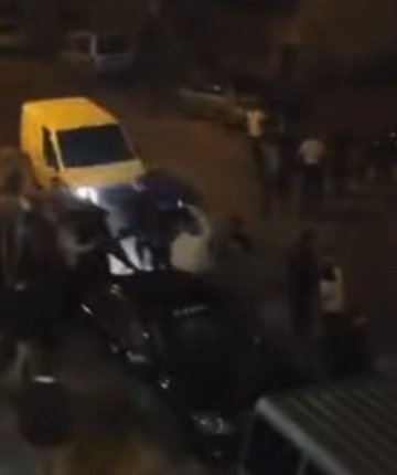 Kavga edenleri aracıyla ezdi: 9 yaralı!