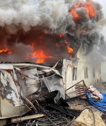 Konteyner yatakhane alevlere teslim oldu