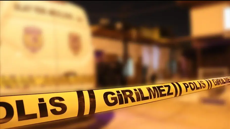 Bir kadın çocuklarının gözleri önünde eşi tarafından bıçaklanarak katledildi!