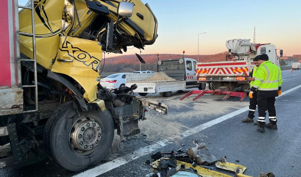 Kamyon tıra arkadan çarptı: 1 yaralı