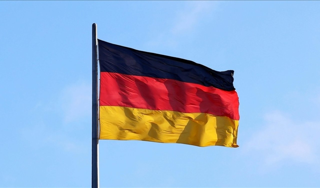 Almanya’dan vatandaşlarına İran’ı acilen terk etme çağrısı