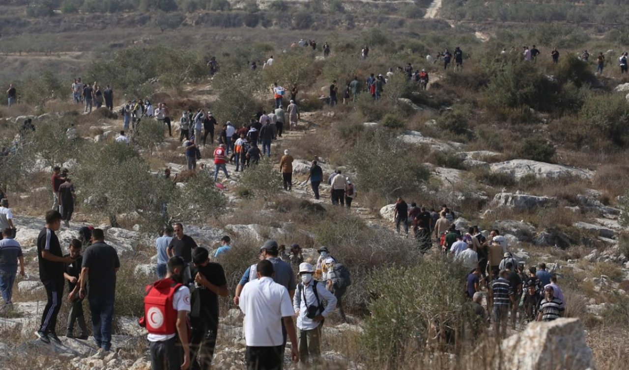 Katil İsrail’in Batı Şeria’daki saldırıları 11 Filistinli aileyi yerinden etti