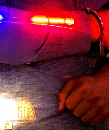 Bıçaklanan gencin ailesini tehdit eden 3 zanlı tutuklandı