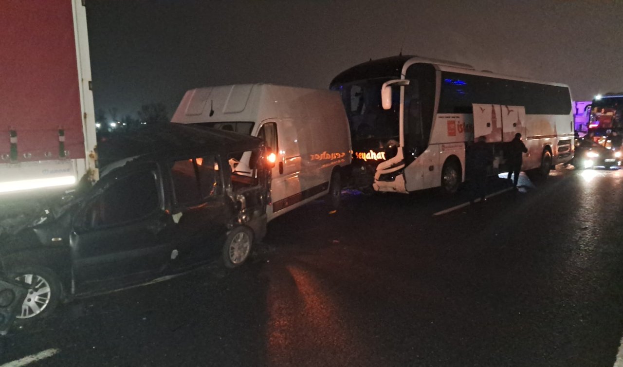 Anadolu Otoyolunda 17 aracın karıştığı kazada 7 yaralı; Ankara yönü ulaşıma kapandı 