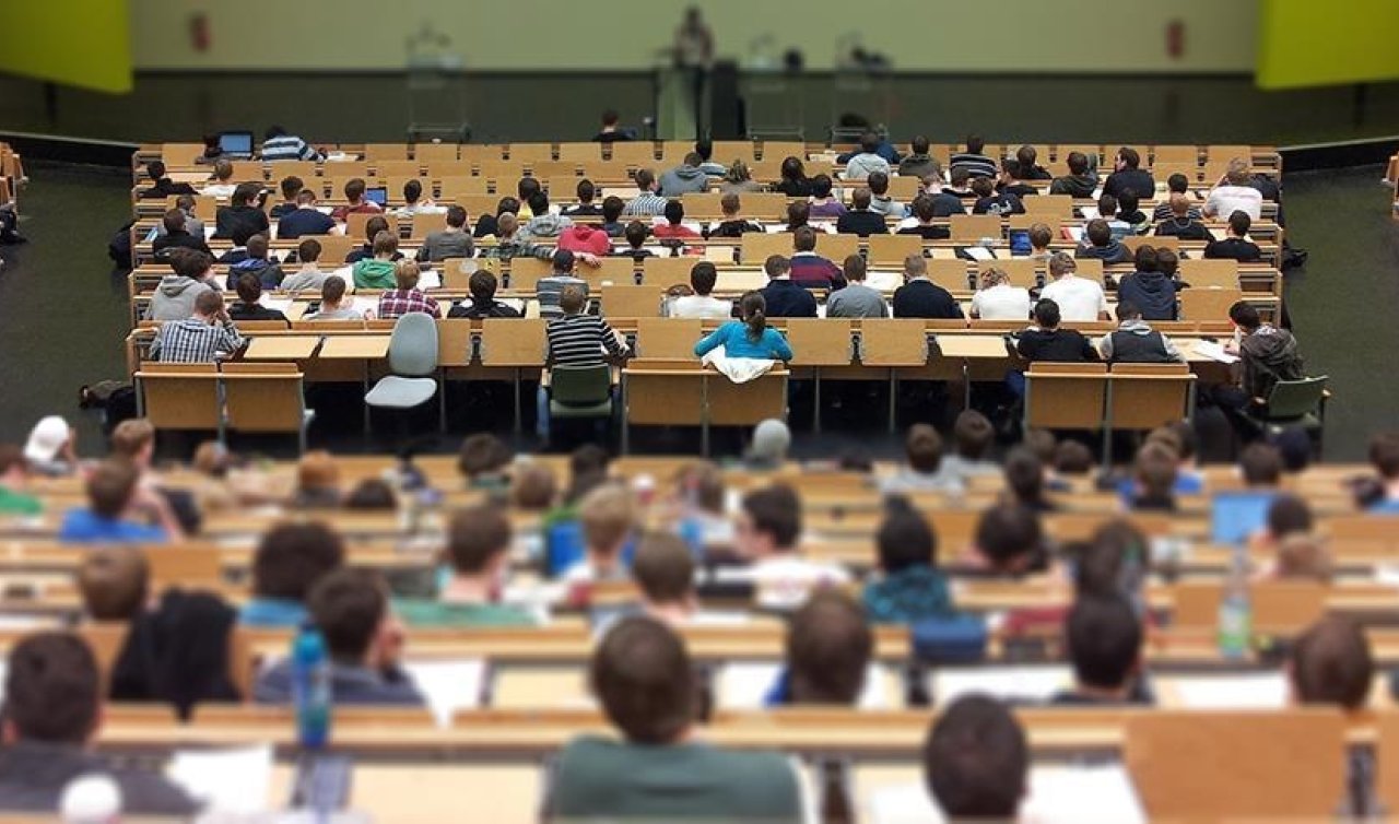 Üniversiteyi yarıda bırakanlara af geliyor!