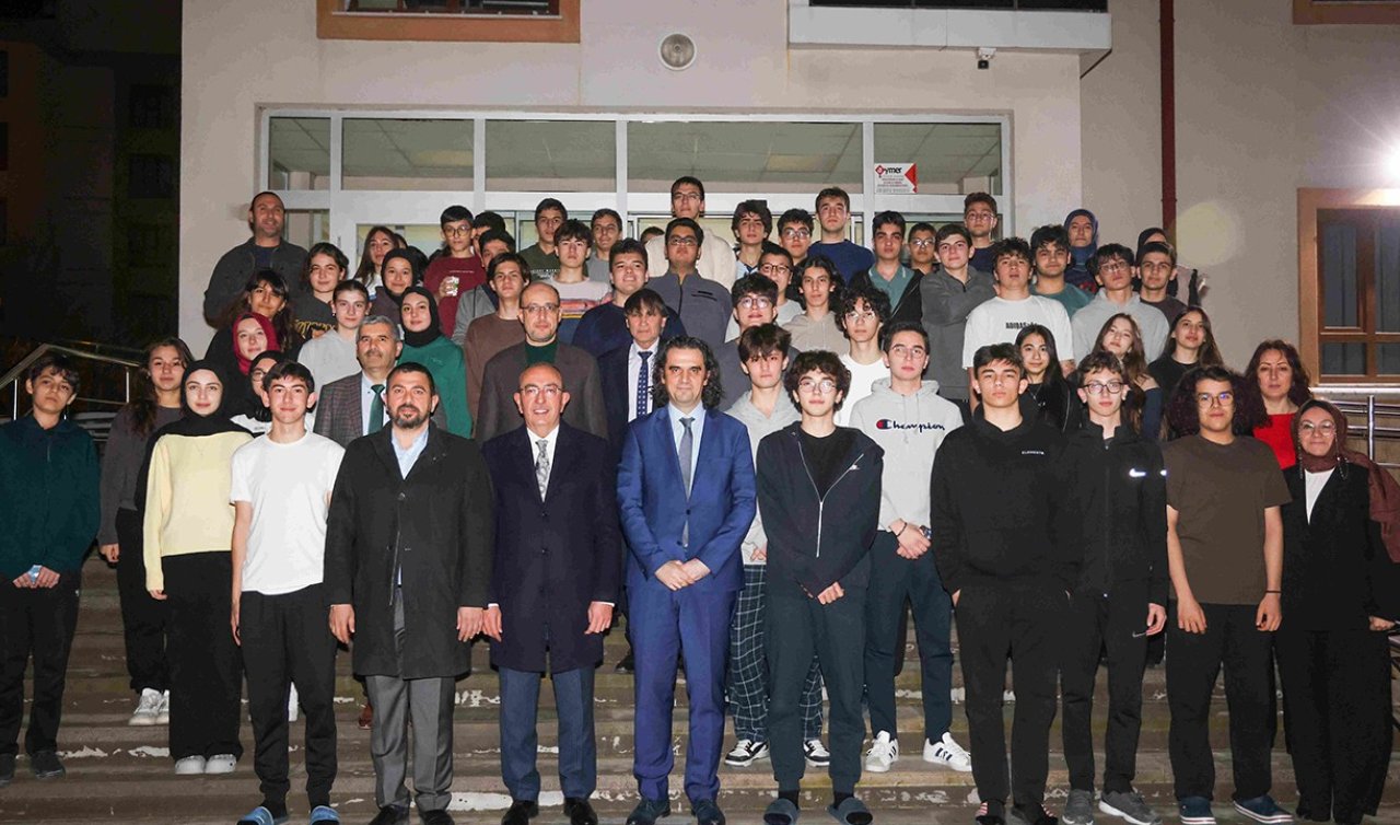 Başkan Kavuş ramazan geleneğini bozmadı: Öğrencilerle iftar sofrasında buluştu