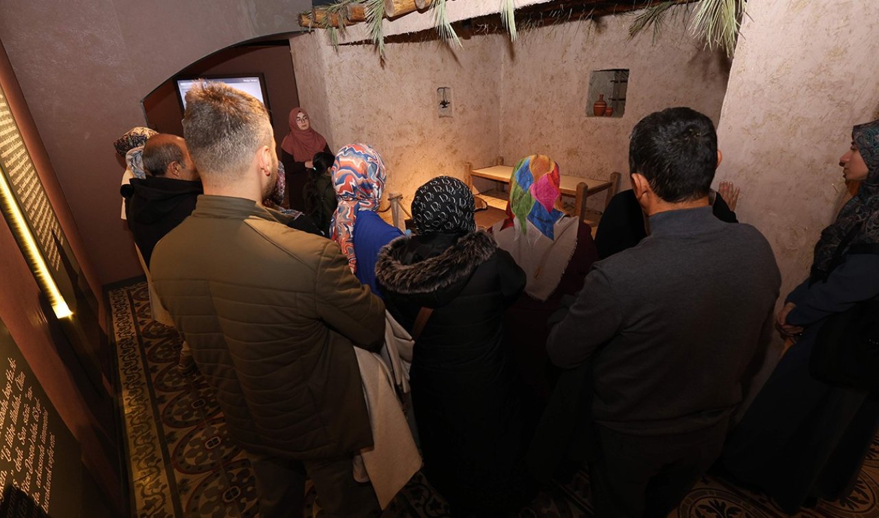 Konya’da siyer sergisi ramazan ayında peygamber aşıklarıyla dolup taşıyor