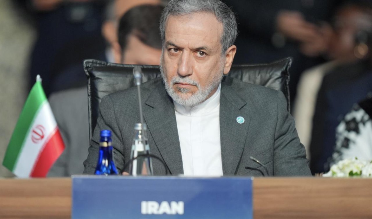 Arakçi: Hamaney ve Cumhurbaşkanı Pezeşkiyan bildiğim kadarıyla hayattalar