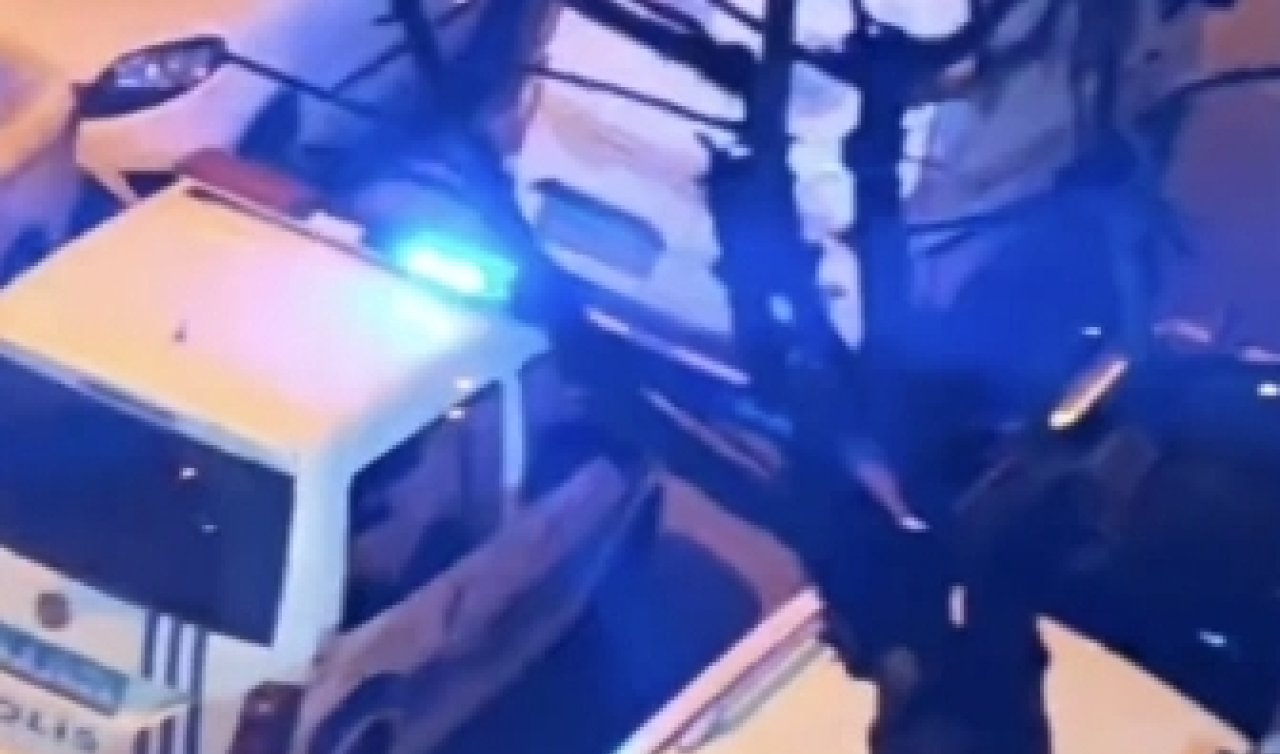 Kız arkadaşına giderken sokak ortasında silahlı saldırıya uğradı