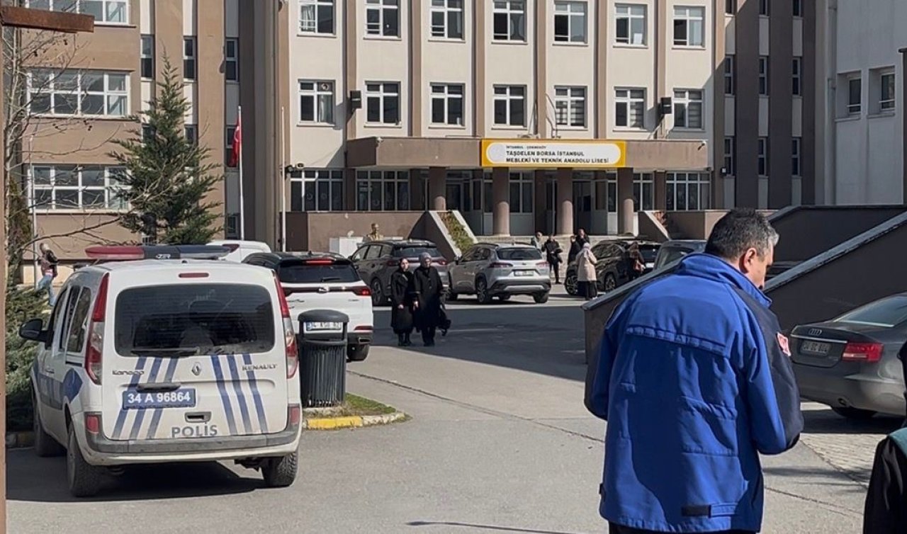Lisede bıçaklı saldırı: 1 öğrenci ve 2 öğretmen bıçaklandı