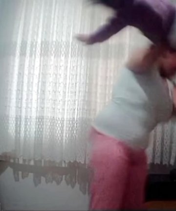 1 yaşındaki bebeğine şiddet uygulayan anneye 6 yıl hapis