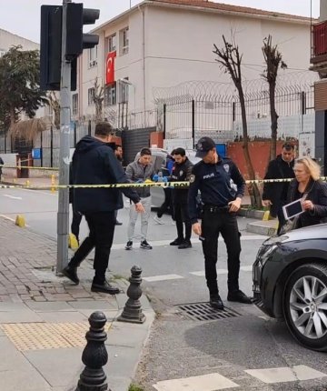 2 çocuk annesi kadın boşanma aşamasındaki eşi tarafından sokak ortasında öldürüldü