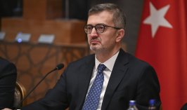 Burhanettin Duran: Gazetecilerin hedef alınmaları asla kabul edilemez