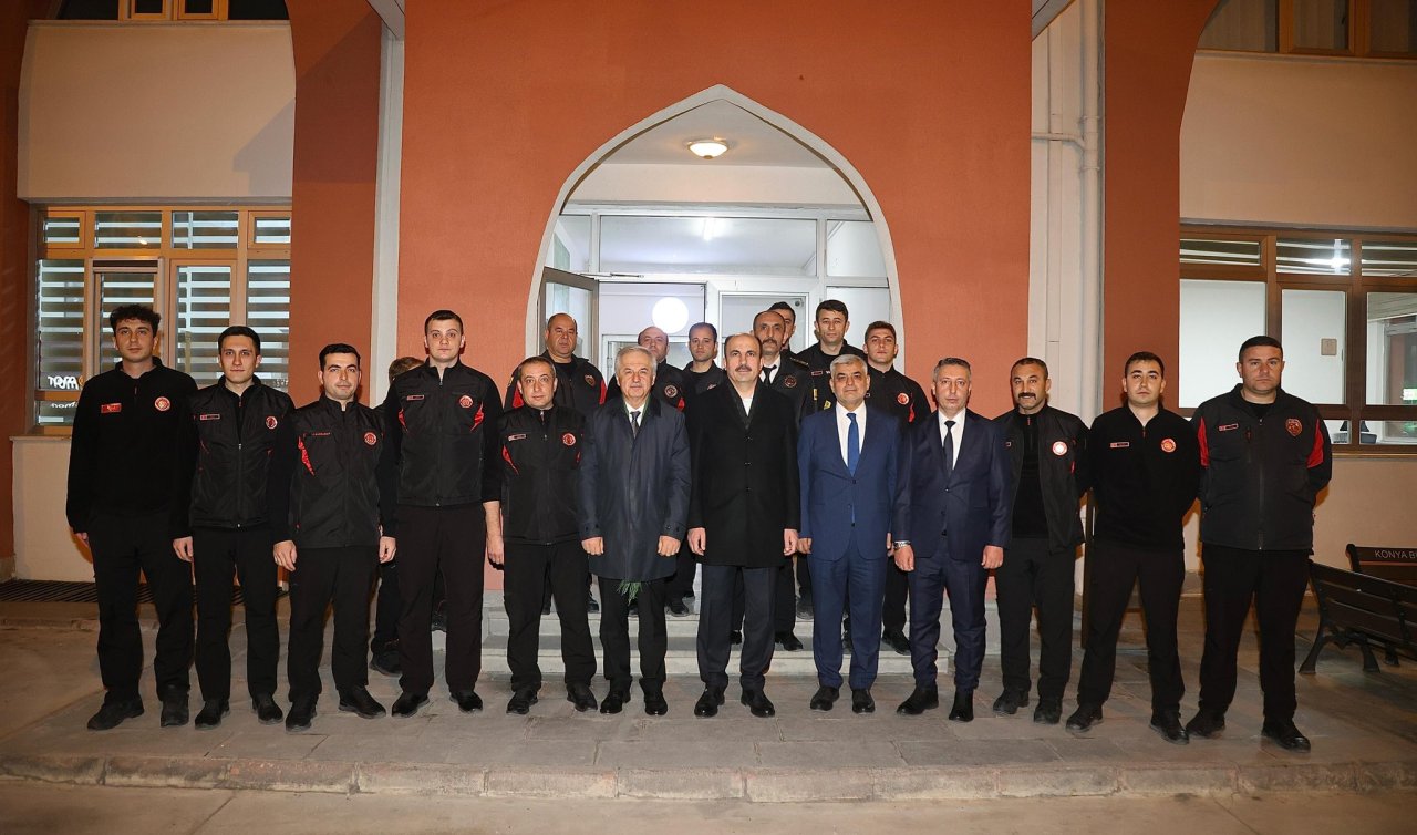 Başkan Altay gece mesaisindeki büyükşehir personelini ziyaret etti