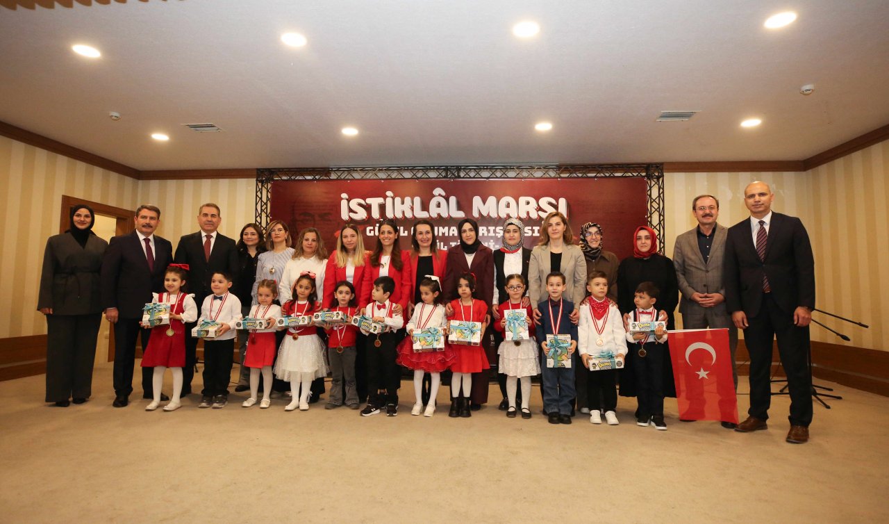 Meram’da istiklâl marşını en güzel okuyan minikler yine sahnede