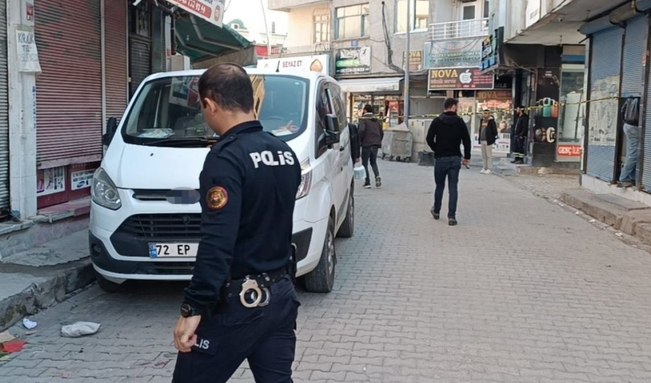 İki grup arasında bıçaklı kavga: 3 yaralı