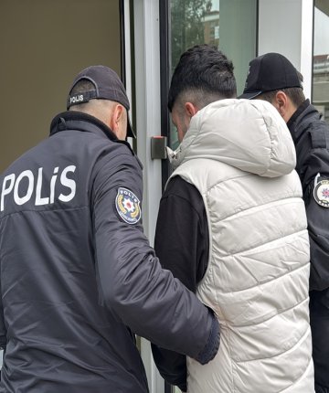 Trabzonspor’un takım otobüsüne taşlı saldırı olayında 3 polis açığa alındı 