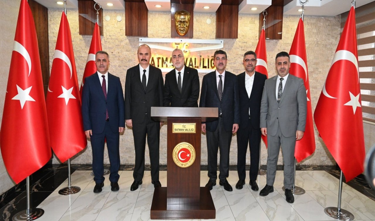 Bakan Işıkhan: Artık kurulan tuzakları gören, oyunları bozan Türkiye var