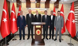 Bakan Işıkhan: Artık kurulan tuzakları gören, oyunları bozan Türkiye var